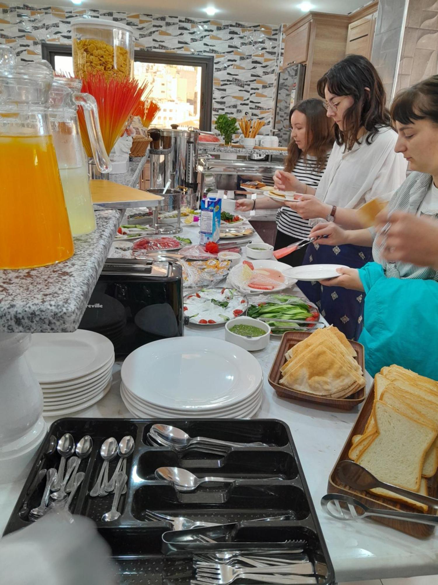 Beirut Hotel 2 New Amman Ngoại thất bức ảnh